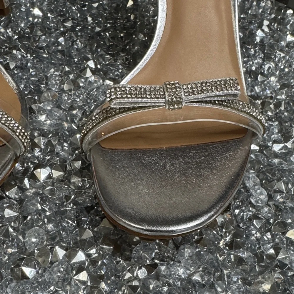 INC International Concepts Shimmering metallic Silver kitten Heels NEW 7.5